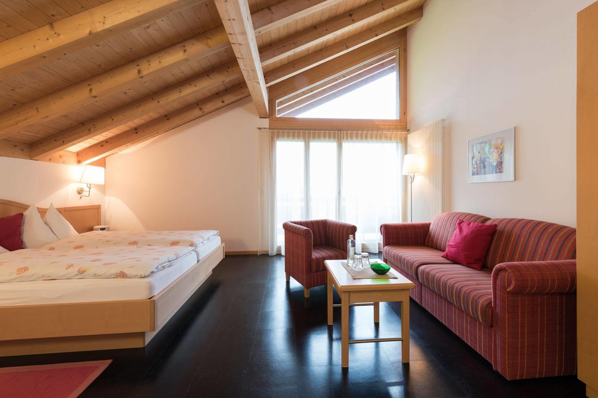 Hotel Bluemlisalp à Kandersteg Extérieur photo